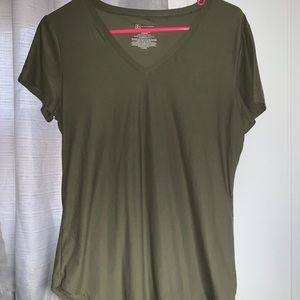 Women’s L army green, super soft T-shirt